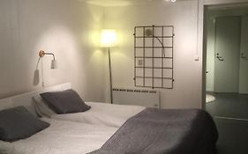 Bo i Bruno Mathsson designat hus centralt i Värnamo